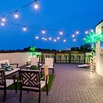 12 30 Clubbin - 10 Beds Close To Downtown
