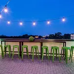 12 30 Clubbin - 10 Beds Close To Downtown