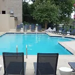 New Listing! Gorgeous Downtown Walk To On The River #3 Aparthotel 4*