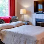 New Listing! Gorgeous Downtown Walk To On The River #3 Nashville