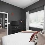 Apartment Chic East Nash - Walk To Restaurants Bars And Music Nashville