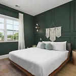 Apartment Trendy East Near Coffee Shops & Downtown *
