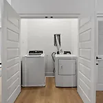 Trendy East Near Coffee Shops & Downtown Apartment Nashville