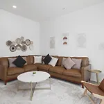 Apartment Trendy East Near Coffee Shops & Downtown