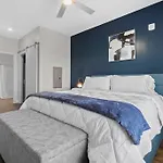 Beverly Hills Penthouse The Gulch Apartment *