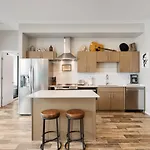 Modern, Music Row, Central, Pool, Gym * Nashville