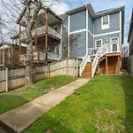 Holiday home New 7 Mins To Broadway Sleeps 8 Nashville