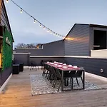 New Pink Howdy Oasis 13 Beds Rooftop View Parking