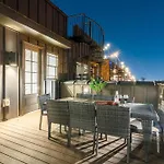 Blue Horizon - Rooftop Hot Tub - Designer Home