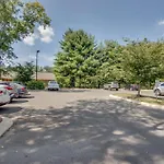 New* East Nash - King Bed Short Drive To Dwntwn