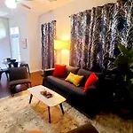 Music Row W Free Parking Apartment