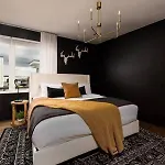 The Willow - Rooftop Lounge With Skyline Views