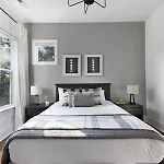 The Maple House - Huge Backyard & Mins To Broadway Holiday home Nashville