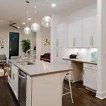 6 Bedroom Gulch Homes, Garages, Rooftops, Walk To Gulch 10 Mins To Broadway, 24 Hour Hospitality Team, Perfect For Groups Holiday home