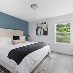 The Brooks House - 6 Mins To Broadway, Firepit Holiday home Nashville