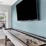 The Brooks House - 6 Mins To Broadway, Firepit