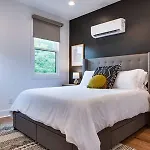 Modern East Retreat, Walk To Local Faves, Cozy Living Space, Smart Tvs & Fast Wifi, Full Kitchen, Garage & Workspace, Steps To Mas Tacos & Rosepepper, 10 Min To Broadway & Nissan Stadium, 24 Hr Hospitality Nashville