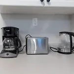 Cozy & Central 2Br Suite With Optional Parking Near Vanderbilt, Gulch & Honky Tonk Highway