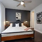 Weho Home, Geodis Park, Mini-golf, Arcade, 10min To Downtown! Sleeps 10!