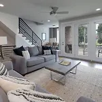 Weho Home, Geodis Park, Mini-golf, Arcade, 10min To Downtown! Sleeps 10! *