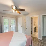 Modern Loft/ Minutes From The Airport