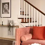 Apartment Hart 16 By Avantstay Gorgeous Town House W Modern Amenities In
