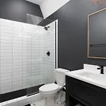 Near Downtown Broadway & Stadium With Free Parking *