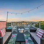 Dolly's Big House - 18 Beds Skydeck Views