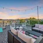 Dolly's Big House - 18 Beds Skydeck Views *