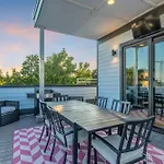 Dolly's Big House - 18 Beds Skydeck Views Holiday home