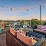 Dolly's Big House - 18 Beds Skydeck Views Holiday home Nashville