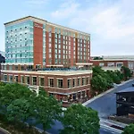 Hilton Garden Inn Nashville Downtown / Convention Center