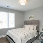 Holiday home Luxury Townhome Skyline Views Mins To Dt Nashville