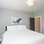 Luxury Townhome Skyline Views Mins To Dt * Nashville