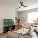 Luxury Townhome Skyline Views Mins To Dt