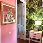 Dreaming With Dolly - Luxe Near Broadway Holiday home *