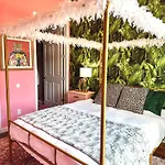Dreaming With Dolly - Luxe Near Broadway * Nashville