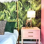 Holiday home Dreaming With Dolly - Luxe Near Broadway