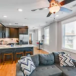 Modern Nashville Condo Walk To Local Breweries!