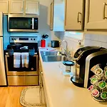 Fairgrounds Playground - Weho - 1bd 1ba *