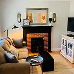 Fairgrounds Playground - Weho - 1bd 1ba * Nashville
