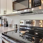 With 2 Queen Beds 7 Mins To Dt Apartment Nashville