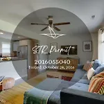 1-Story Home, Fenced Yard, Grill, Firepit, Parking, Sleeps 10, Pet-Friendly, Smart Tvs, 10 Mins To Nissan Stadium & Five Points, Cozy Bedrooms, Outdoor Fun, Perfect For Families & Groups