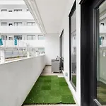 Modern, Music Row, Central, Pool, Gym *
