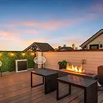 Luxury Townhouse With Rooftop Deck Less Than 10 Mins To Downtown * Nashville