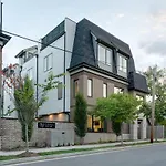 Luxury Townhouse With Rooftop Deck Less Than 10 Mins To Downtown * Nashville