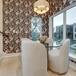 Luxury Townhouse With Rooftop Deck Less Than 10 Mins To Downtown * Nashville