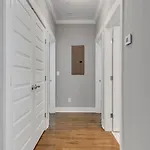 Modern Nations - Walkable - 5 Mi Downtown Nashville