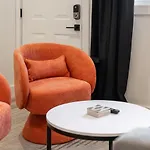Retreat With Patio & Free Parking, By Vanderbilt Apartment