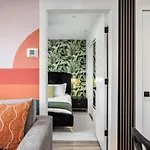 Apartment Retreat With Patio & Free Parking, By Vanderbilt *